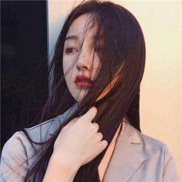 甘肃庆阳：西峰果农疏果忙